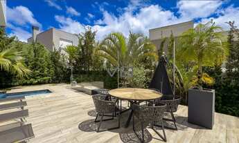 Imagem 3: Casa em Condomínio no Ecoville com 3 quartos sendo 3 Suítes com 4 Vagas de Garagem 460 m2