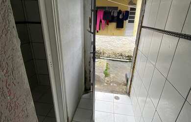 Imagem: Casa com 1 cômodo e banheiro