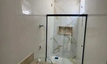 Imagem 2: Sobrado fino acabamento com 3 quartos sendo 1 suíte e outro quarto com closet