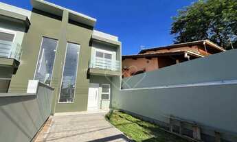 Imagem 2: Sofisticação e Conforto no Coração da Cidade Casa de Alto Padrão com Pátio Privativo