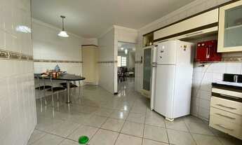 Imagem 5: Sobrado a venda no Loteamento Eduardo _5 dormitórios, sendo 3 suítes