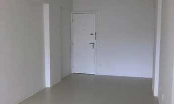 Imagem 2: Boa Viagem, 2 Qts+Dependencia, 70m², Varanda, Ventilado, Reformado, Lazer, Armários