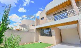 Imagem: Sobrado TRIPLEX amplo a venda em rua sem