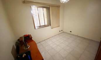 Imagem 5: Bolsão Interlagos: Sobrado com 392 m² com 5 dormitórios sendo 2 suítes, 4 vagas