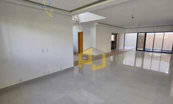 Imagem 2: Casa de condomínio para venda possui 320 metros quadrados com 4 quartos