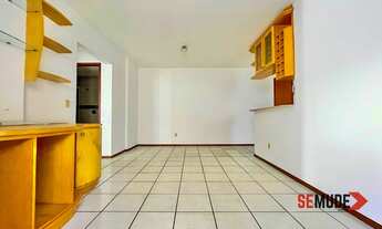 Imagem 6: Ótimo apartamento com 2 dormitórios sendo 1 suíte e sacada com churrasqueira no bairro Car