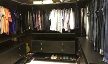 Imagem 5: Casa de alto padrão com 4 suítes em Condomínio no Bairro Sim