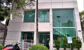 Imagem 2: LOCAL ESPETACULAR ENFRENTE A PRAÇA CHARLES MILLER