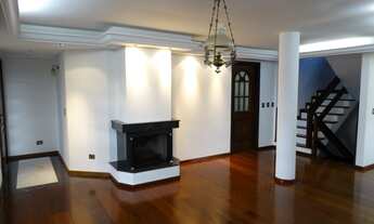 Imagem 4: Sobrado para venda tem 307 metros quadrados com 4 quartos em Uberaba - Curitiba - PR