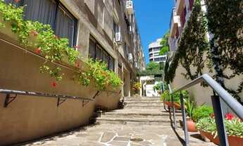 Imagem 2: Apartamento para venda tem 90 metros quadrados com 2 quartos em Rio Branco - Porto Alegre