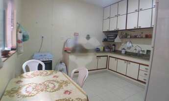 Imagem 5: Ótimo apartamento no Miolo de Icaraí, andar alto, sol da manhã, silêncioso