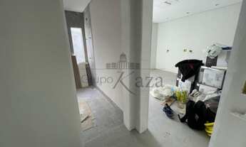 Imagem 5: Casa de condomínio para venda possui 394 metros quadrados com 5 quartos