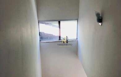 Imagem 2: Casa com 4/4 em Buraquinho