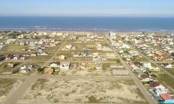 Imagem: Esquina no bairro Turimar há 250mts do