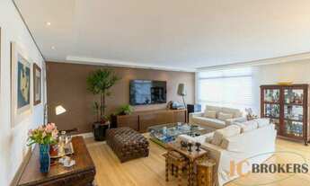 Imagem: Apartamento reformado com 140m² de área