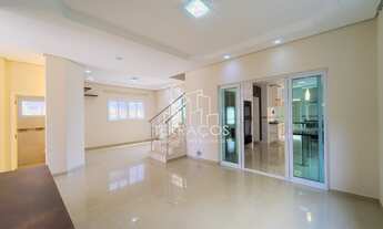 Imagem 2: LINDA CASA COM AT=500 M² E AC=350 M² - 4 DORMITÓRIOS/3 SUÍTES - CONDOMÍNIO RESERVA DOS VIN