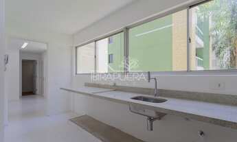 Imagem 6: Perfeito apartamento de 166m2 com 4 dormitórios, sendo 1 suíte, 3 banheiros e 2 vagas à ve