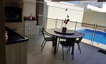 Imagem: Lindo Sobrado 3 dts. C/ Piscina. - Condomínio