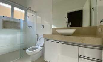 Imagem 3: Casa de condomínio térrea para aluguel com 250 metros quadrados com 4 quartos