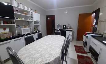 Imagem 2: Casa para Venda em Araras, Jardim Costa Verde, 2 dormitórios, 2 banheiros, 2 vagas