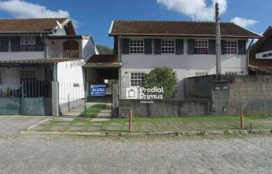 Imagem 2: Casa com 3 dormitórios para alugar por R$ 1.200/mês - Nova Suíça - Nova Friburgo/RJ