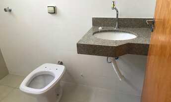 Imagem 4: Casa localizada no Bairro São Jorge, 02 quartos, 01 suíte com nicho, 01 vaga de garagem