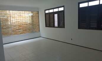 Imagem 2: Alugo casa no renascença top frente Lagoa da janela ao lado do executive lake