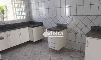 Imagem 4: Casa com 3 dormitórios à venda, 180 m² por R$ 600.000,00 - Santa Mônica - Uberlândia/MG