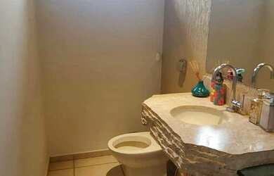 Imagem 7: Casa de condomínio sobrado para venda possui 300 metros quadrados com 3 quartos