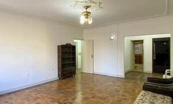 Imagem 6: Apartamento 3 dormitórios, de frente, próximo à Praça da Matriz no Centro Histórico