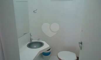 Imagem 3: Lindo sobrado em rua tranquila, quatro quartos, 3 vagas de garagem