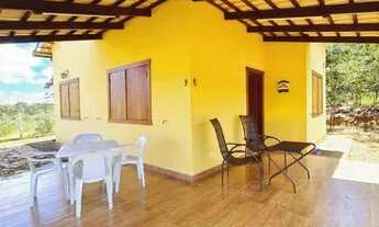 Imagem 3: Casa com 3.954m² de terreno e divisa com a reserva