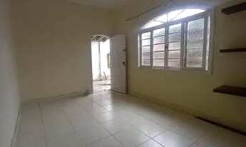 Imagem 3: Casa isolada de esquina com 2 dormitórios sendo 1 suíte para alugar, 220 m² por R$ 2.700