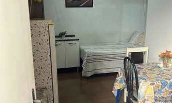 Imagem: Alugo Quarto Leia o anúncio !