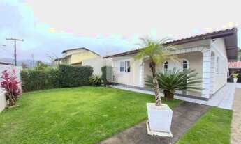 Imagem: Casa de 3 dormitórios no bairro Cacupé