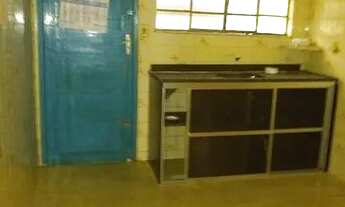 Imagem 2: Casa para aluguel possui 79 metros quadrados com 3 quartos em Democrata - Juiz de Fora - M