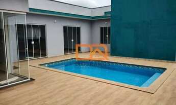Imagem 3: Casa em conceito aberto com jacuzzi