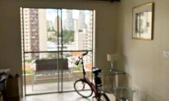 Imagem 3: Apartamento na Vila Olímpia, com 2 dormitórios, sacada, e 1 vaga de garagem