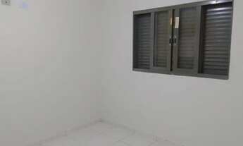 Imagem 3: Casa em chacara urbana, 1.500m2, 2 quartos, ampla sala e varanda, 2 banheiros, toda murad