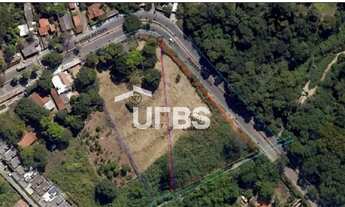 Imagem: Terreno de esquina com diversas possibilidades