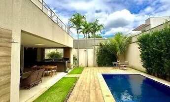 Imagem 2: Casa à venda com 490 m2 de terreno e 365 m2 de construção, Jardins Verona, Goiânia, GO