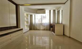 Imagem 3: Apartamento à venda com 3 quartos, sendo 1 suíte, no condomínio Do Edifício Maria Luiza, R