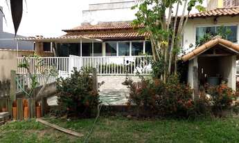 Imagem 2: Amparo imóveis-Casa linear 2 suítes condomínio Verde mar-Pontes dos Leites-Araruama