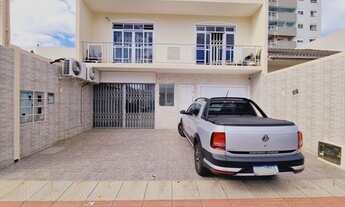 Imagem: Estreito casa entre as duas avenidas principais