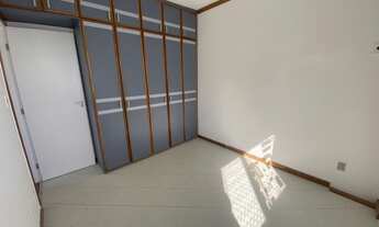 Imagem 5: 3 Quartos - 1 Suíte - Varanda - Dependência de Empregada - 2 Vagas de Garagem