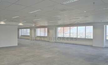 Imagem 4: Meia laje comercial para locação em Alphaville em edifício novo próximo a Rodovia Castelo