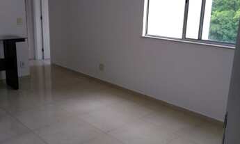 Imagem 3: Alugo 2/4 com armários nos quartos e cozinha Reserva Parque R$ 1.300