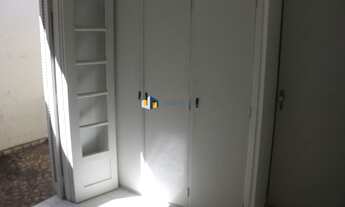 Imagem 2: Sobrado com churrasqueira, passadiço com jardim e edícula ! Região com boa infra estrutura