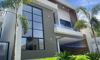 Imagem 2: Casa de condomínio sobrado para venda possui 335 metros quadrados com 5 quartos