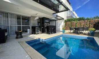 Imagem 4: Casa de condomínio para venda com 234 metros quadrados com 4 quartos